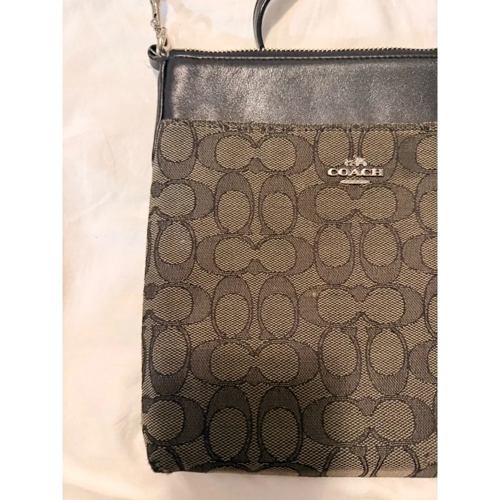 Coach Kitt Messenger Black Crossbody Bag Purse Fair Condition